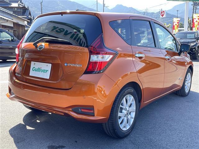 ノート e-パワー メダリスト 純正SDナビ/アラウンドビューモニター/ETC/前方ドライブレコーダー/Bluetooth/ハーフレザー/純正アルミホイール/純正フロアマット/前後コーナーセンサー/LEDヘッドライト/横滑り防止装置(22枚目)