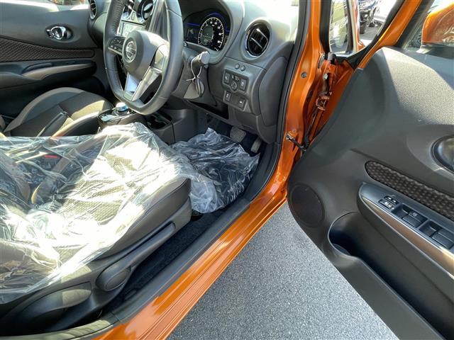 ノート e-パワー メダリスト 純正SDナビ/アラウンドビューモニター/ETC/前方ドライブレコーダー/Bluetooth/ハーフレザー/純正アルミホイール/純正フロアマット/前後コーナーセンサー/LEDヘッドライト/横滑り防止装置(26枚目)