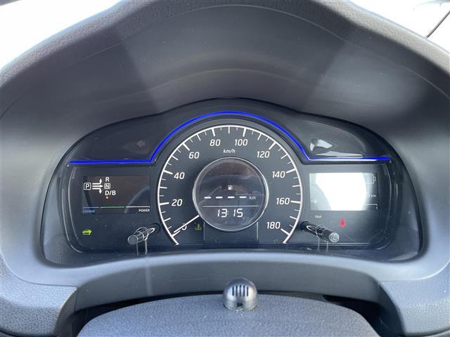 ノート e-パワー メダリスト 純正SDナビ/アラウンドビューモニター/ETC/前方ドライブレコーダー/Bluetooth/ハーフレザー/純正アルミホイール/純正フロアマット/前後コーナーセンサー/LEDヘッドライト/横滑り防止装置(28枚目)