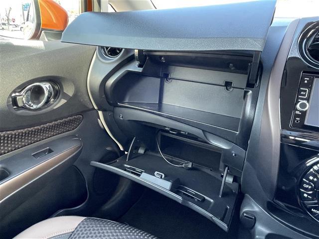 ノート e-パワー メダリスト 純正SDナビ/アラウンドビューモニター/ETC/前方ドライブレコーダー/Bluetooth/ハーフレザー/純正アルミホイール/純正フロアマット/前後コーナーセンサー/LEDヘッドライト/横滑り防止装置(29枚目)
