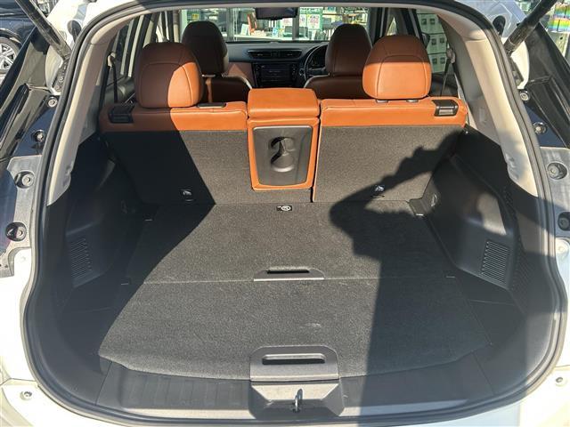 エクストレイル 20Xi レザーエディション 純正9型ナビ/全周囲カメラ/プロパイロット/インテリジェントルームミラー/アイドリングストップ/黒革温電動シート/純正ドライブレコーダー/クリアランスソナー/LEDヘッドライト/革巻きステアリング(19枚目)