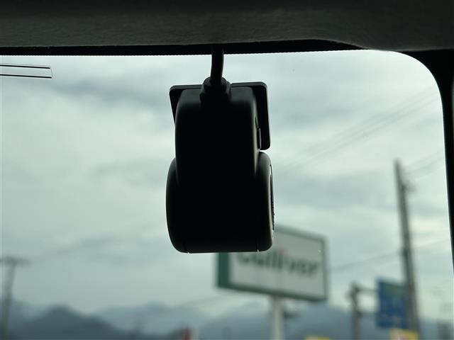 ロッキー X 純正7型ナビ/バックカメラ/ドライブレコーダー/アイドリングストップ/クリアランスソナー/衝突被害軽減装置/LEDヘッドライト/オートライト/HDMI入力端子/電格ミラー/ステアリングリモコン/禁煙車(6枚目)