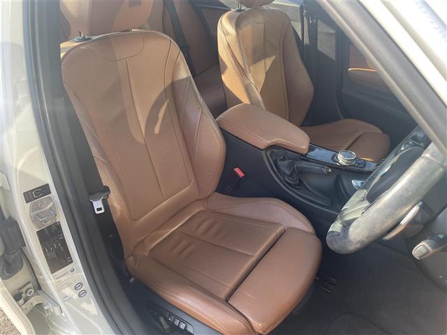 ３シリーズ ３２０ｄブルーパフォーマンス　Ｍスポーツ　イノベーションパッケージ／純正ナビ／バックカメラ／茶革シート／前席パワーシート／シートヒーター／運転席シートメモリー機能／ドライブレコーダー／パドルシフト／バックソナー／ＵＳＢ入力端子／ＥＴＣ／禁煙車（10枚目）