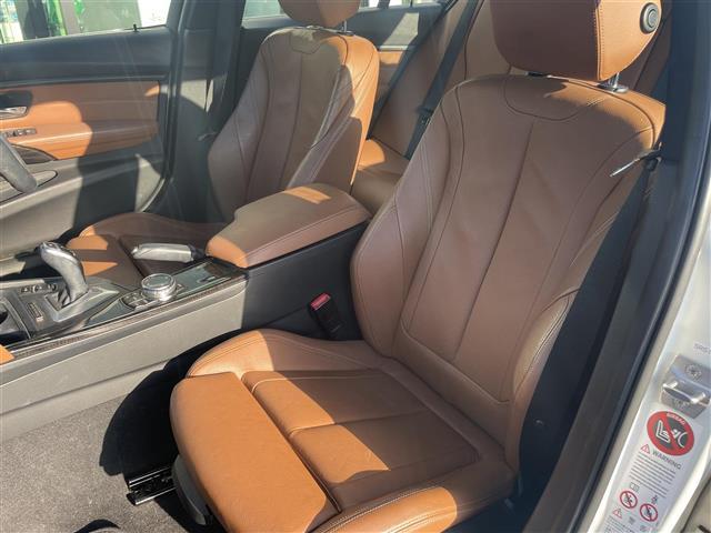 ３シリーズ ３２０ｄブルーパフォーマンス　Ｍスポーツ　イノベーションパッケージ／純正ナビ／バックカメラ／茶革シート／前席パワーシート／シートヒーター／運転席シートメモリー機能／ドライブレコーダー／パドルシフト／バックソナー／ＵＳＢ入力端子／ＥＴＣ／禁煙車（12枚目）