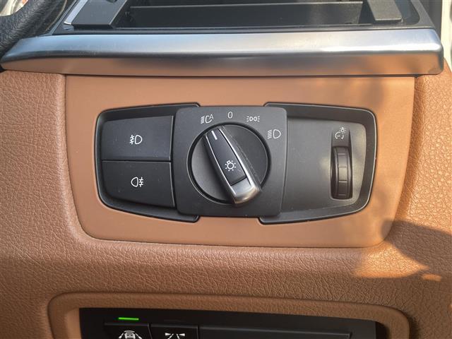 ３シリーズ ３２０ｄブルーパフォーマンス　Ｍスポーツ　イノベーションパッケージ／純正ナビ／バックカメラ／茶革シート／前席パワーシート／シートヒーター／運転席シートメモリー機能／ドライブレコーダー／パドルシフト／バックソナー／ＵＳＢ入力端子／ＥＴＣ／禁煙車（28枚目）