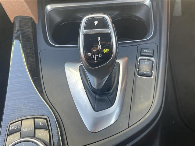 ３シリーズ ３２０ｄブルーパフォーマンス　Ｍスポーツ　イノベーションパッケージ／純正ナビ／バックカメラ／茶革シート／前席パワーシート／シートヒーター／運転席シートメモリー機能／ドライブレコーダー／パドルシフト／バックソナー／ＵＳＢ入力端子／ＥＴＣ／禁煙車（34枚目）