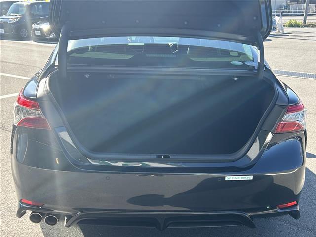 カムリ ＷＳブラックエディション　純正８型ディスプレイオーディオ／バックカメラ／赤レザーシート／前席シートヒーター／トヨタセーフティセンス／レーダークルーズコントロール／ブラインドスポットモニター／クリアランスソナー／禁煙車（14枚目）