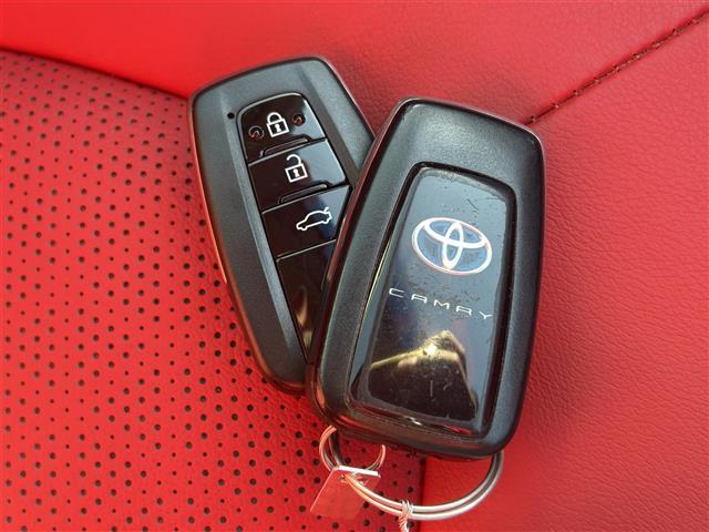 カムリ ＷＳブラックエディション　純正８型ディスプレイオーディオ／バックカメラ／赤レザーシート／前席シートヒーター／トヨタセーフティセンス／レーダークルーズコントロール／ブラインドスポットモニター／クリアランスソナー／禁煙車（31枚目）