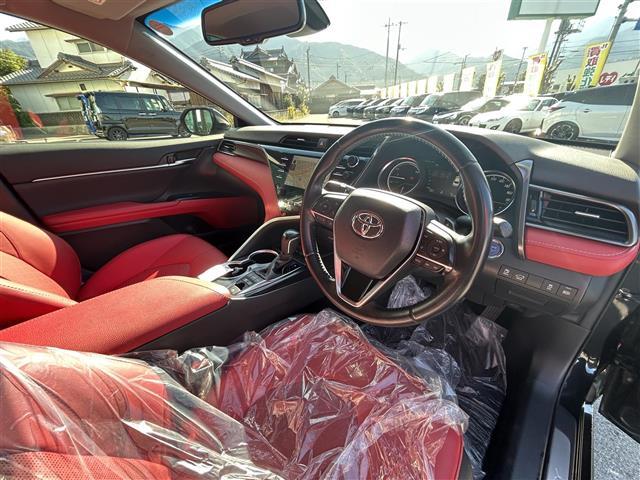 カムリ ＷＳブラックエディション　純正８型ディスプレイオーディオ／バックカメラ／赤レザーシート／前席シートヒーター／トヨタセーフティセンス／レーダークルーズコントロール／ブラインドスポットモニター／クリアランスソナー／禁煙車（32枚目）