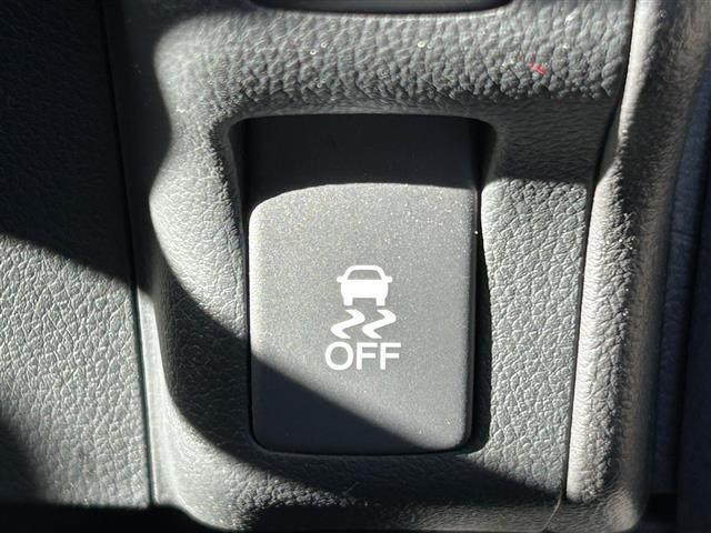 Ｎ－ＢＯＸ Ｇ・Ｌパッケージ　純正７型ナビ／バックカメラ／片側電動スライドドア／アイドリングストップ／Ｂｌｕｅｔｏｏｔｈ／フルセグＴＶ／純正フロアマット／電格ミラー／ドアバイザー／後席サンシェイド／ステアリングリモコン／禁煙車（8枚目）