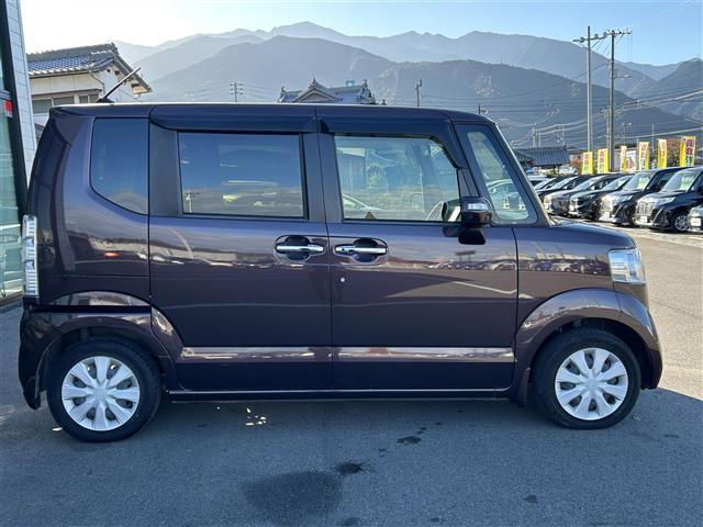 Ｎ－ＢＯＸ Ｇ・Ｌパッケージ　純正７型ナビ／バックカメラ／片側電動スライドドア／アイドリングストップ／Ｂｌｕｅｔｏｏｔｈ／フルセグＴＶ／純正フロアマット／電格ミラー／ドアバイザー／後席サンシェイド／ステアリングリモコン／禁煙車（17枚目）