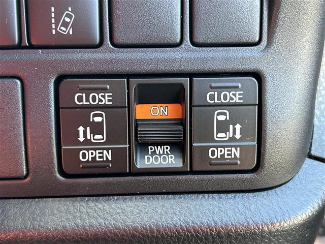 エスクァイア Ｇｉ　純正９型ナビ／純正１２．１型後席モニター／両側電動スライドドア／トヨタセーフティセンス／クルーズコントロール／クリアランスソナー／Ｂｌｕｅｔｏｏｔｈ／フルセグＴＶ／レザーシート／シートヒーター／禁煙車（5枚目）