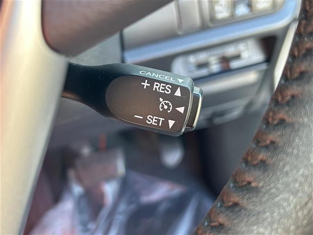 エスクァイア Ｇｉ　純正９型ナビ／純正１２．１型後席モニター／両側電動スライドドア／トヨタセーフティセンス／クルーズコントロール／クリアランスソナー／Ｂｌｕｅｔｏｏｔｈ／フルセグＴＶ／レザーシート／シートヒーター／禁煙車（7枚目）