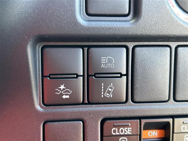 エスクァイア Ｇｉ　純正９型ナビ／純正１２．１型後席モニター／両側電動スライドドア／トヨタセーフティセンス／クルーズコントロール／クリアランスソナー／Ｂｌｕｅｔｏｏｔｈ／フルセグＴＶ／レザーシート／シートヒーター／禁煙車（8枚目）