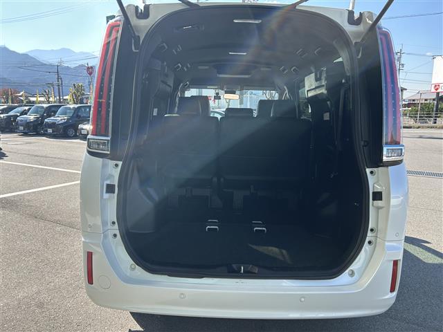 エスクァイア Ｇｉ　純正９型ナビ／純正１２．１型後席モニター／両側電動スライドドア／トヨタセーフティセンス／クルーズコントロール／クリアランスソナー／Ｂｌｕｅｔｏｏｔｈ／フルセグＴＶ／レザーシート／シートヒーター／禁煙車（34枚目）