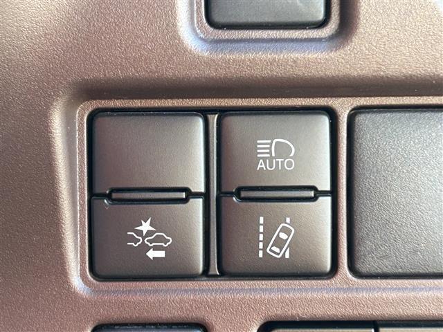 エスクァイア Ｇｉ　プレミアムパッケージ　ＡＬＰＩＮＥビックＸ１１型ナビ／ＡＬＰＩＮＥ後席モニター／バックカメラ／両側電動スライドドア／茶色ハーフレザーシート／シートヒーター／クルーズコントロール／ステアリングヒーター／ＨＤＭＩ入力端子／禁煙（7枚目）