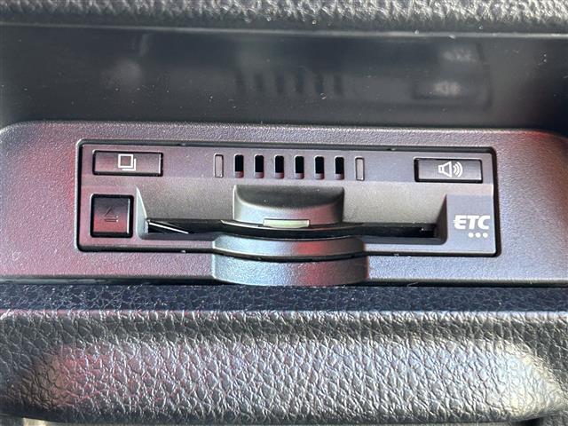 エスクァイア Ｇｉ　プレミアムパッケージ　ＡＬＰＩＮＥビックＸ１１型ナビ／ＡＬＰＩＮＥ後席モニター／バックカメラ／両側電動スライドドア／茶色ハーフレザーシート／シートヒーター／クルーズコントロール／ステアリングヒーター／ＨＤＭＩ入力端子／禁煙（8枚目）