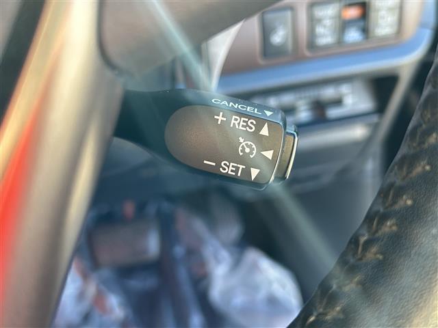 エスクァイア Ｇｉ　プレミアムパッケージ　ＡＬＰＩＮＥビックＸ１１型ナビ／ＡＬＰＩＮＥ後席モニター／バックカメラ／両側電動スライドドア／茶色ハーフレザーシート／シートヒーター／クルーズコントロール／ステアリングヒーター／ＨＤＭＩ入力端子／禁煙（10枚目）