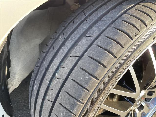 セレナ ｅ－パワー　ハイウェイスターＶ　純正９型ナビ／純正後席モニター／両側電動スライドドア／全周囲カメラ／純正フルエアロ／プロパイロット／クリアランスソナー／ドライブレコーダー／Ｂｌｕｅｔｏｏｔｈ／フルセグＴＶ／インテリジェントルームミラ（39枚目）