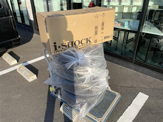 セレナ ｅ－パワー　ハイウェイスターＶ　純正９型ナビ／純正後席モニター／両側電動スライドドア／全周囲カメラ／純正フルエアロ／プロパイロット／クリアランスソナー／ドライブレコーダー／Ｂｌｕｅｔｏｏｔｈ／フルセグＴＶ／インテリジェントルームミラ（41枚目）