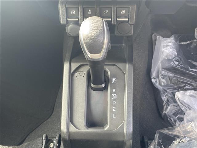 ジムニー ＸＣ　Ｓｔｒａｄａ７型ナビ／フルセグＴＶ／Ｂｌｕｅｔｏｏｔｈ／クルーズコントロール／アイドリングストップ／シートヒーター／ＬＥＤヘッドライト／トランスファーレバー／ヒートミラー／ＥＴＣ／電格ミラー／禁煙車（30枚目）