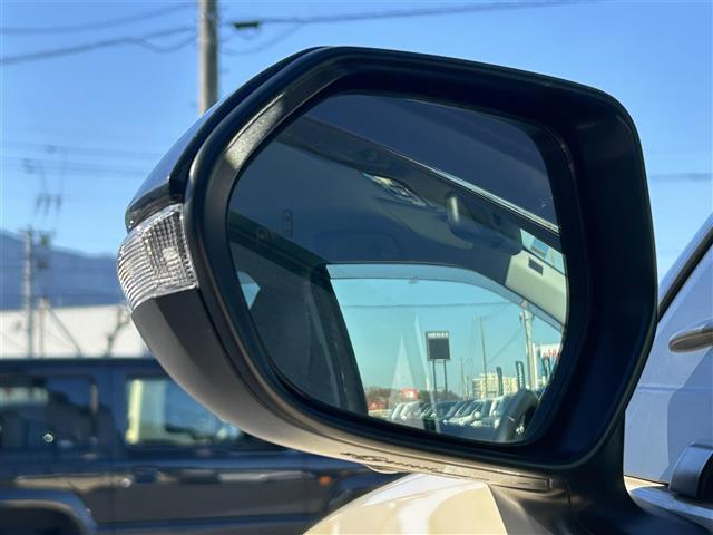 ヤリスクロス ハイブリッドZ 純正ナビ(フルセグTV/Bluetooth)/全周囲カメラ/ETC2.0/運転席パワーシート/半革シート/社外前後ドラレコ/追従クルコン/純正18インチAW/100V充電/前後コーナーセンサー(8枚目)