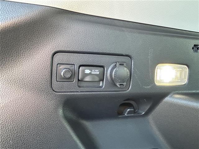 ヤリスクロス ハイブリッドZ 純正ナビ(フルセグTV/Bluetooth)/全周囲カメラ/ETC2.0/運転席パワーシート/半革シート/社外前後ドラレコ/追従クルコン/純正18インチAW/100V充電/前後コーナーセンサー(9枚目)