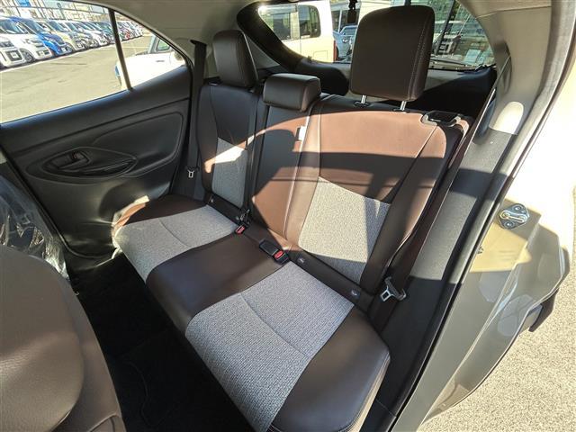 ヤリスクロス ハイブリッドZ 純正ナビ(フルセグTV/Bluetooth)/全周囲カメラ/ETC2.0/運転席パワーシート/半革シート/社外前後ドラレコ/追従クルコン/純正18インチAW/100V充電/前後コーナーセンサー(13枚目)