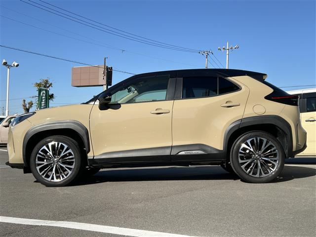 ヤリスクロス ハイブリッドZ 純正ナビ(フルセグTV/Bluetooth)/全周囲カメラ/ETC2.0/運転席パワーシート/半革シート/社外前後ドラレコ/追従クルコン/純正18インチAW/100V充電/前後コーナーセンサー(18枚目)