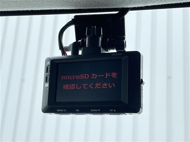 ジムニーシエラ ＪＣ　ＤＡＭＤリトルＧコンプリートキット装着　純正８インチメモリナビ（ＣＤ／ＤＶＤ／ＳＤ／ＭＳＶ／ＢｌｕｅｔｏｏｔｈＡｕｄｉｏ）フルセグテレビ　バックカメラ　デュアルセンサーブレーキサポート（14枚目）
