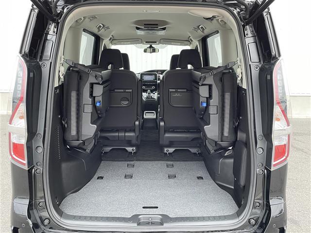 セレナ e-パワー ハイウェイスターV 純正SDナビ(CD/DVD/Bluetooth/フルセグ)プロパイロット 全方位運転支援システム インテリジェントエマージェンシーブレーキ 踏み間違い衝突防止アシスト(26枚目)