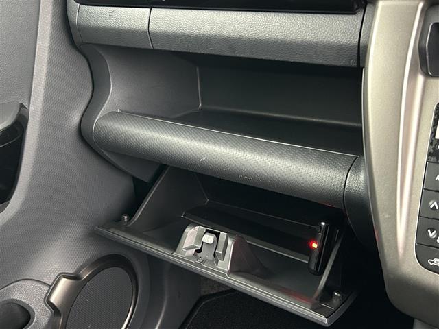 ハスラー ＪスタイルＩＩ　純正メモリーナビ（ＣＤ／ＤＶＤ／ＵＳＢ／ＡＵＸ／Ｂｌｕｅｔｏｏｔｈ）　フルセグテレビ　全方位モニター　デュアルカメラブレーキサポート　誤発進抑制機能　車線逸脱警報機能　ふらつき警報機能（17枚目）