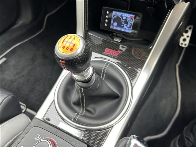 WRX STI S207 NBR チャレンジP イエローE 社外ナビ AM FM BT SD USB TV 専用ドライカーボン製リアスポイラー STI製RECAROフロントシート HKSGT3タービン HKSブローオフバルブ HKSインタークーラー(14枚目)