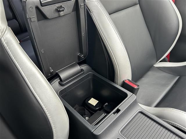 WRX STI S207 NBR チャレンジP イエローE 社外ナビ AM FM BT SD USB TV 専用ドライカーボン製リアスポイラー STI製RECAROフロントシート HKSGT3タービン HKSブローオフバルブ HKSインタークーラー(22枚目)