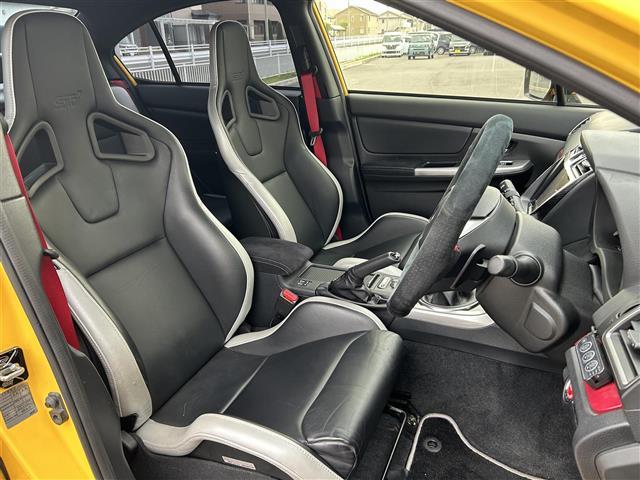 WRX STI S207 NBR チャレンジP イエローE 社外ナビ AM FM BT SD USB TV 専用ドライカーボン製リアスポイラー STI製RECAROフロントシート HKSGT3タービン HKSブローオフバルブ HKSインタークーラー(23枚目)