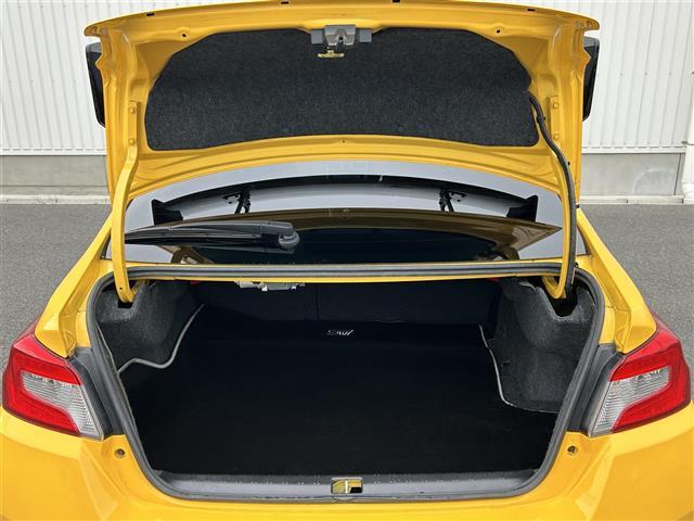 WRX STI S207 NBR チャレンジP イエローE 社外ナビ AM FM BT SD USB TV 専用ドライカーボン製リアスポイラー STI製RECAROフロントシート HKSGT3タービン HKSブローオフバルブ HKSインタークーラー(27枚目)