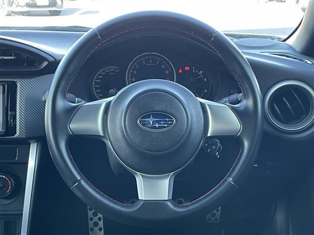 BRZ R ワンオーナー 純正ナビ(CD/DVD/Bluetooth/AM/FM)バックカメラ STIエアロ 革巻きステアリング 前後ドライブレコーダー 純正アルミホイール LEDヘッドランプ(5枚目)