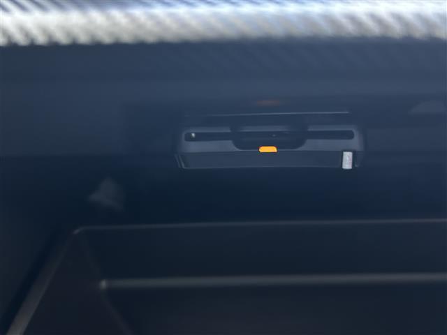 XV 1.6i-L アイサイト 純正ナビ バックカメラ アイサイト プリクラッシュセーフティー レーンキープアシスト パーキングソナー レーダークルーズコントロール 純正ドラレコ ETC 純正フロアマット 保証書 取扱説明書(13枚目)