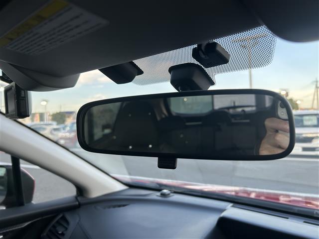 XV 1.6i-L アイサイト 純正ナビ バックカメラ アイサイト プリクラッシュセーフティー レーンキープアシスト パーキングソナー レーダークルーズコントロール 純正ドラレコ ETC 純正フロアマット 保証書 取扱説明書(18枚目)