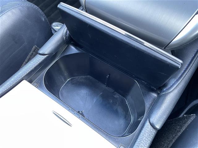 ハリアー プログレスメタル＆レザーパックスタイルブルーイッシュ　純正ＳＤナビ　ＡＭ　ＦＭ　ＣＤ　ＤＶＤ　ＢＴ　ＵＳＢ　ＳＤ　フルセグＴＶ　ＪＢＬプレミアムサウンド　サンルーフ　全方位カメラ　トヨタセーフティーセンスクルーズコントロール（15枚目）