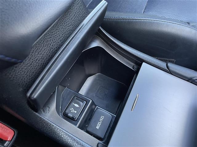 ハリアー プログレスメタル＆レザーパックスタイルブルーイッシュ　純正ＳＤナビ　ＡＭ　ＦＭ　ＣＤ　ＤＶＤ　ＢＴ　ＵＳＢ　ＳＤ　フルセグＴＶ　ＪＢＬプレミアムサウンド　サンルーフ　全方位カメラ　トヨタセーフティーセンスクルーズコントロール（16枚目）