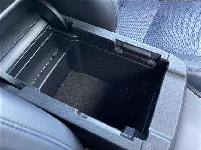 ハリアー プログレスメタル＆レザーパックスタイルブルーイッシュ　純正ＳＤナビ　ＡＭ　ＦＭ　ＣＤ　ＤＶＤ　ＢＴ　ＵＳＢ　ＳＤ　フルセグＴＶ　ＪＢＬプレミアムサウンド　サンルーフ　全方位カメラ　トヨタセーフティーセンスクルーズコントロール（18枚目）