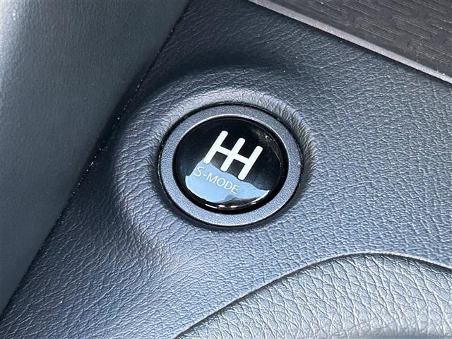 フェアレディＺ プロトスペック　ワンオナ　ＨＫＳ車高調　ＨＫＳマフラー　専用イエローキャリパー　純正メモリナビ　フルセグ　ＵＳＢ　Ｂｌｕｅｔｏｏｔｈ　バックカメラ　３蓮メーター　ビルトインＥＴＣ　ハーフレザーシート（11枚目）