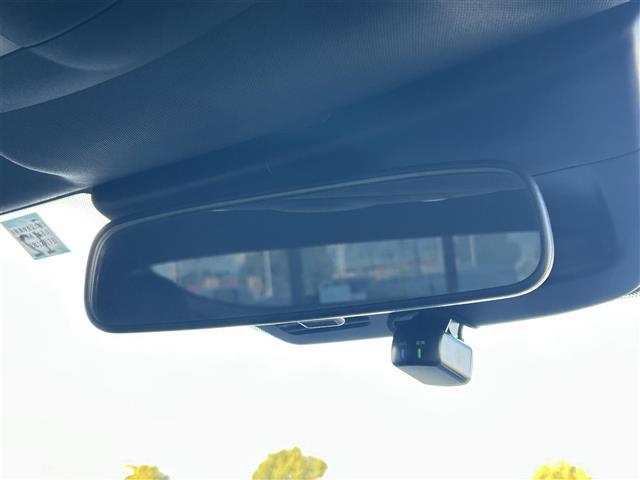 フェアレディＺ プロトスペック　ワンオナ　ＨＫＳ車高調　ＨＫＳマフラー　専用イエローキャリパー　純正メモリナビ　フルセグ　ＵＳＢ　Ｂｌｕｅｔｏｏｔｈ　バックカメラ　３蓮メーター　ビルトインＥＴＣ　ハーフレザーシート（20枚目）