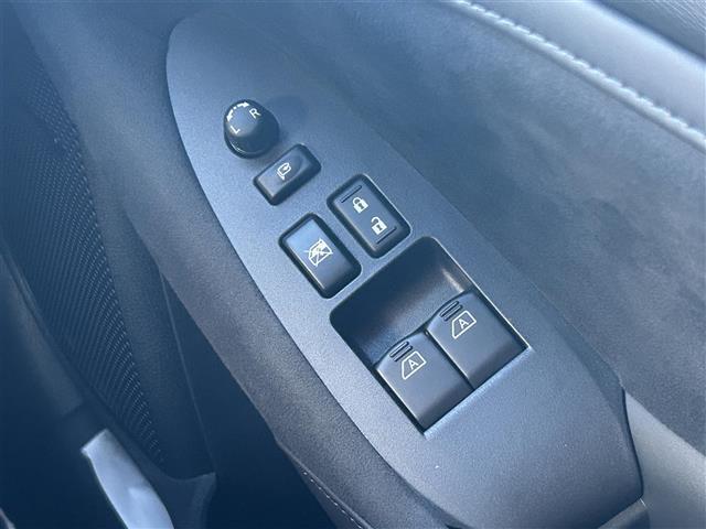 フェアレディＺ プロトスペック　ワンオナ　ＨＫＳ車高調　ＨＫＳマフラー　専用イエローキャリパー　純正メモリナビ　フルセグ　ＵＳＢ　Ｂｌｕｅｔｏｏｔｈ　バックカメラ　３蓮メーター　ビルトインＥＴＣ　ハーフレザーシート（21枚目）