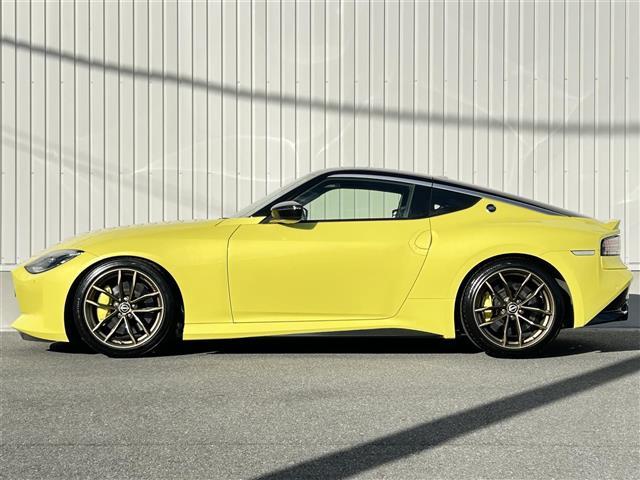 フェアレディＺ プロトスペック　ワンオナ　ＨＫＳ車高調　ＨＫＳマフラー　専用イエローキャリパー　純正メモリナビ　フルセグ　ＵＳＢ　Ｂｌｕｅｔｏｏｔｈ　バックカメラ　３蓮メーター　ビルトインＥＴＣ　ハーフレザーシート（32枚目）