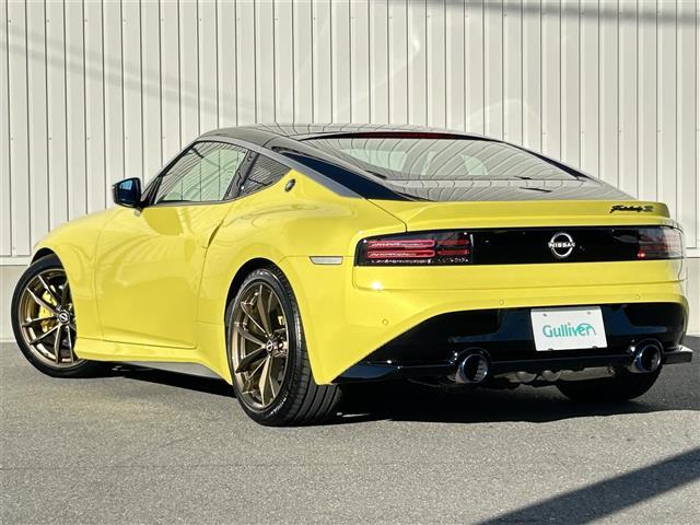 フェアレディＺ プロトスペック　ワンオナ　ＨＫＳ車高調　ＨＫＳマフラー　専用イエローキャリパー　純正メモリナビ　フルセグ　ＵＳＢ　Ｂｌｕｅｔｏｏｔｈ　バックカメラ　３蓮メーター　ビルトインＥＴＣ　ハーフレザーシート（42枚目）