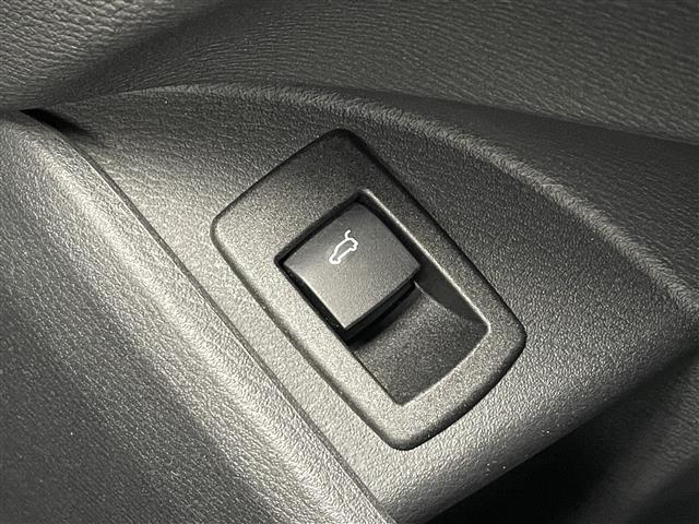 気になる車はすぐにお問い合わせください！画面右側の００６６から始まる無料ダイヤルからお問い合わせ下さい！専門スタッフがお車のご質問にお答えいたします！