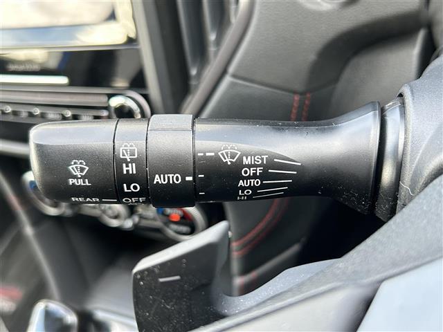インプレッサスポーツ STIスポーツ アイサイトセーフティプラス 衝突軽減ブレーキ レーンキープアシスト 追従式レーダークルーズコントロール スマートリヤビューミラー リヤビークルディテクション ハイビームアシスト(14枚目)