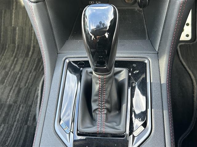 インプレッサスポーツ STIスポーツ アイサイトセーフティプラス 衝突軽減ブレーキ レーンキープアシスト 追従式レーダークルーズコントロール スマートリヤビューミラー リヤビークルディテクション ハイビームアシスト(22枚目)